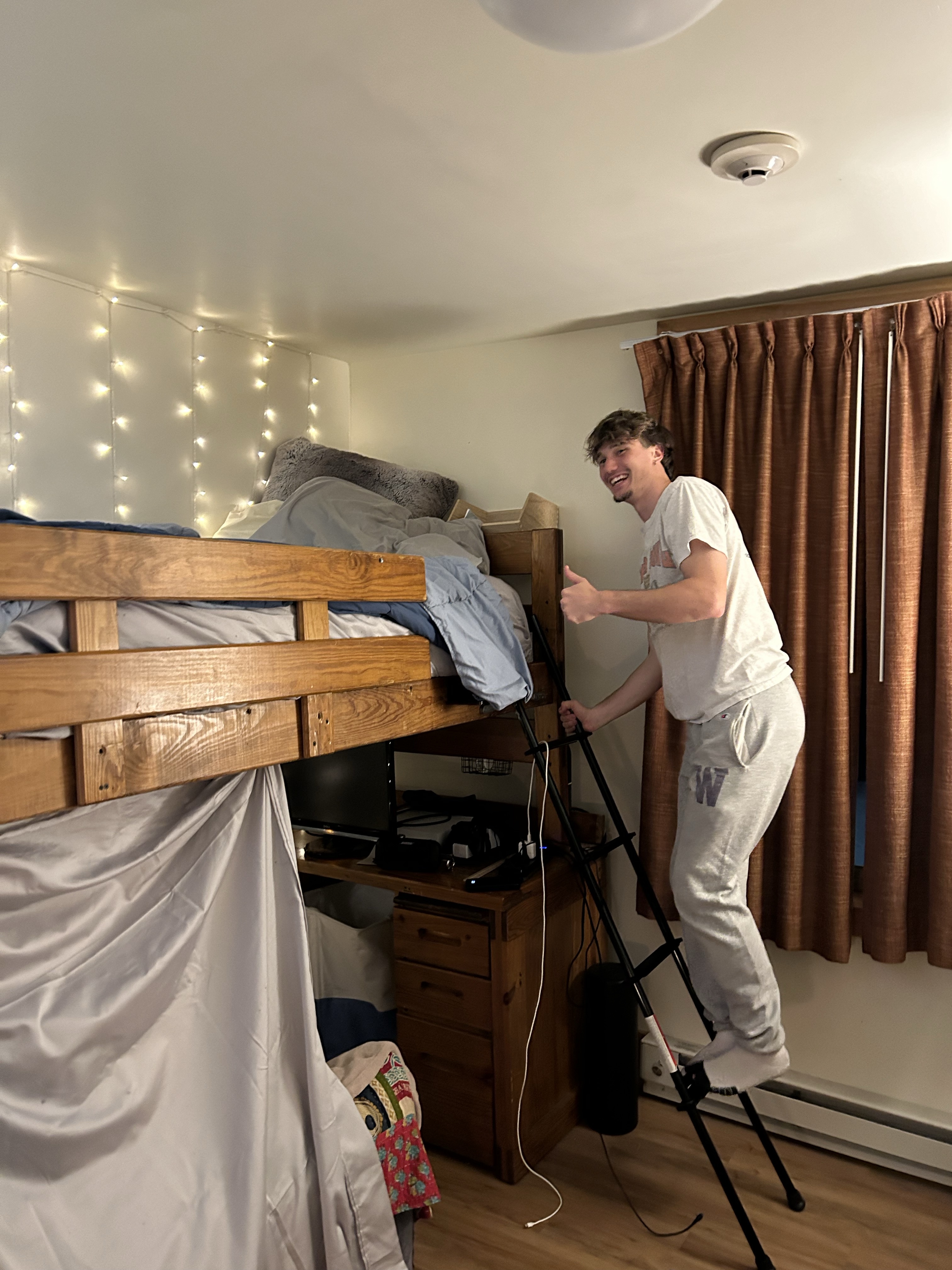 Dorm Room Tour: Cedric Lemaire ‘25