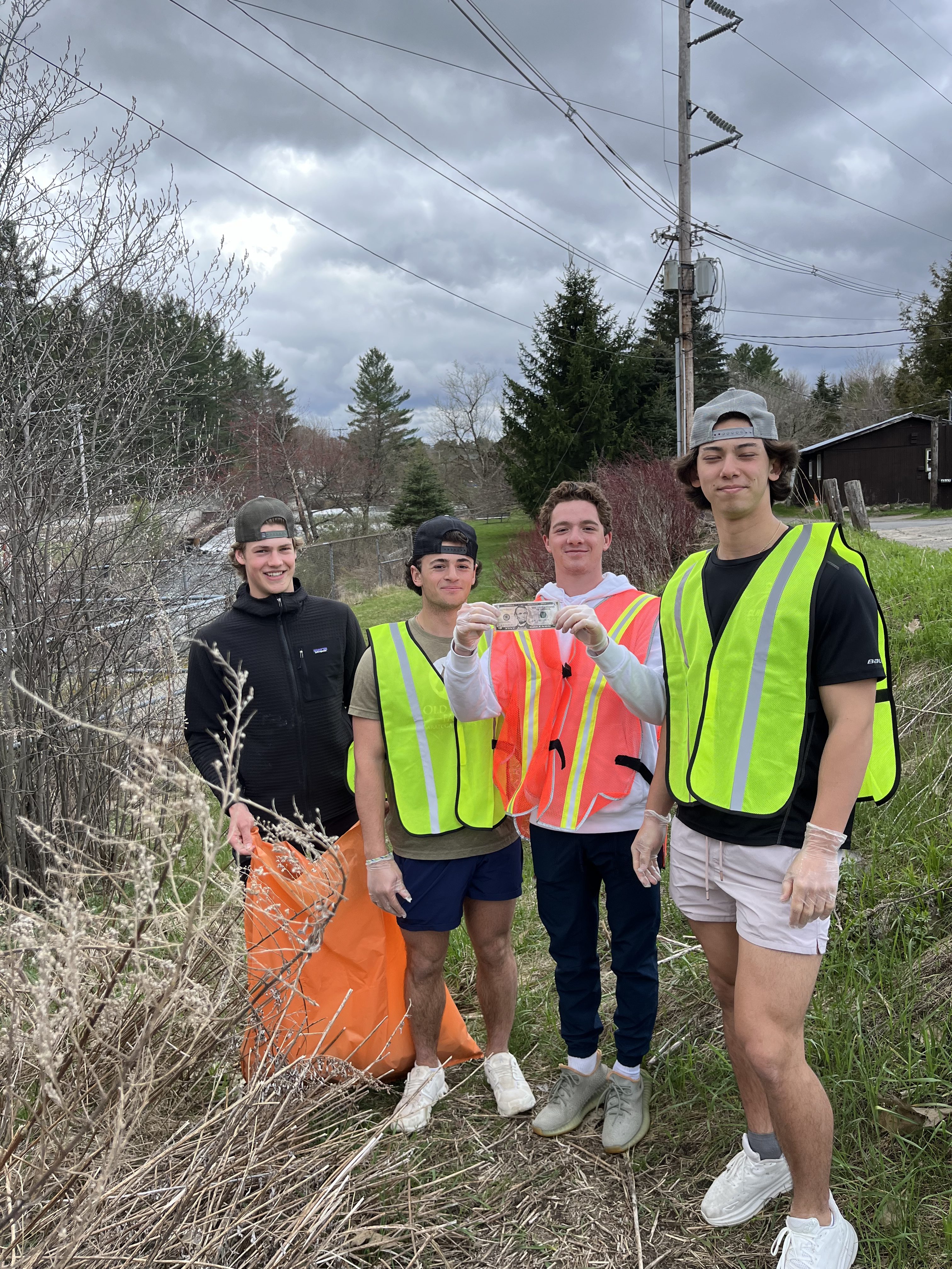 School Comes Together to Clean Up Local Community
