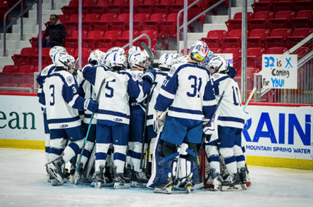 Varsity Hockey Goes 3-1 in League Play
